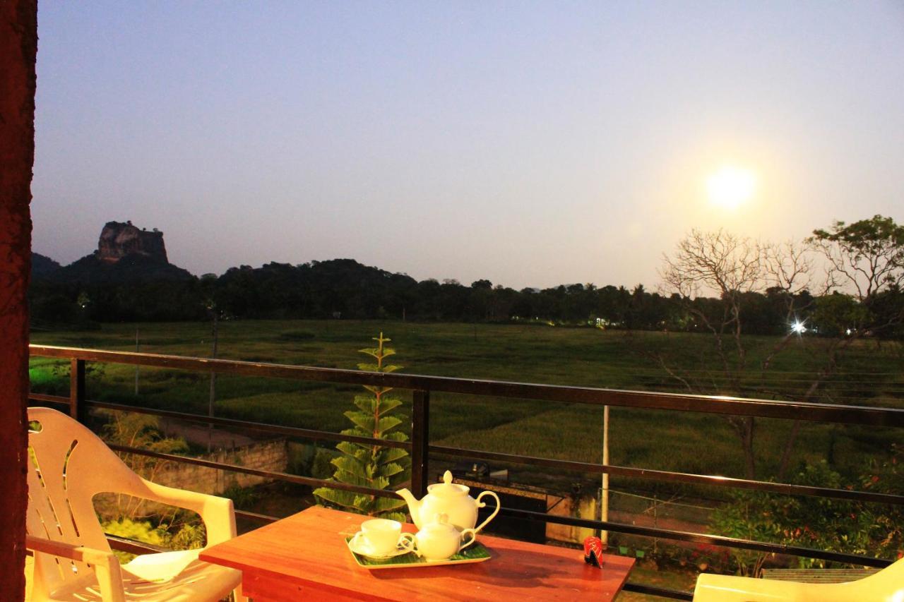 Sigiriya Water Guest & View Point Restaurant Exterior foto